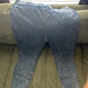 Terra & Sky Classic acid washed demin pull on Jeggings  1X